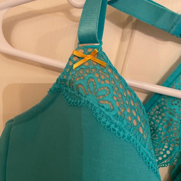 Cacique Racerback T-Shirt Bra - Picture 2 of 5